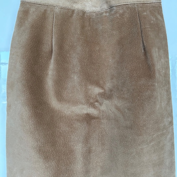 Danier Suede lined Skirt - Picture 3 of 4